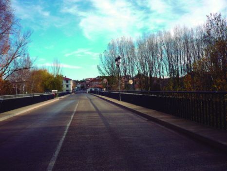 Imagen del puente de Garray sobre el río Duero
